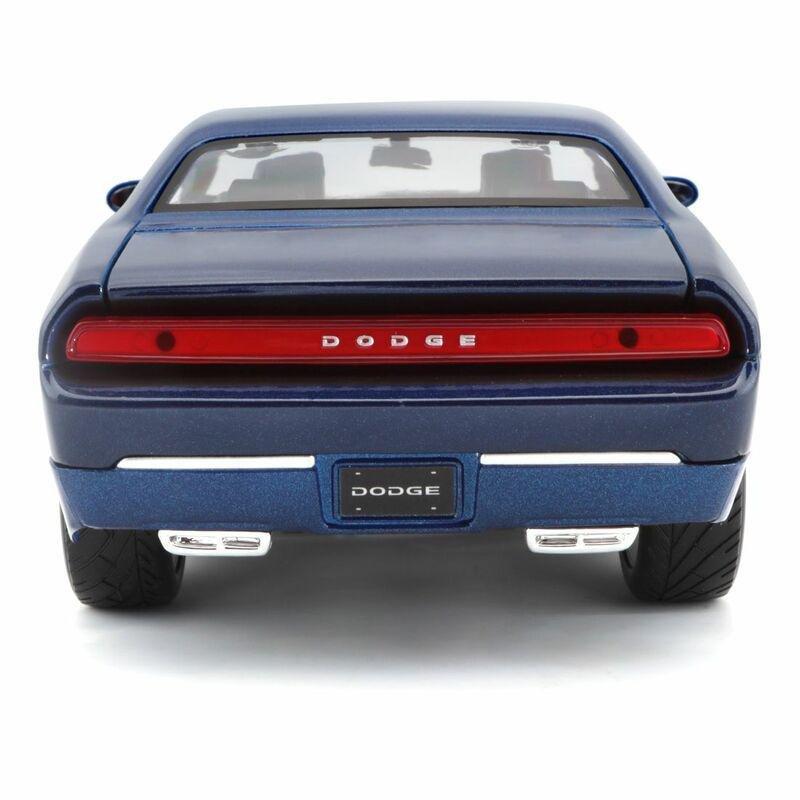 Maisto 2006 Dodge Challenger Concept 1/18 Special Edition Diecast Model, , large image number 4