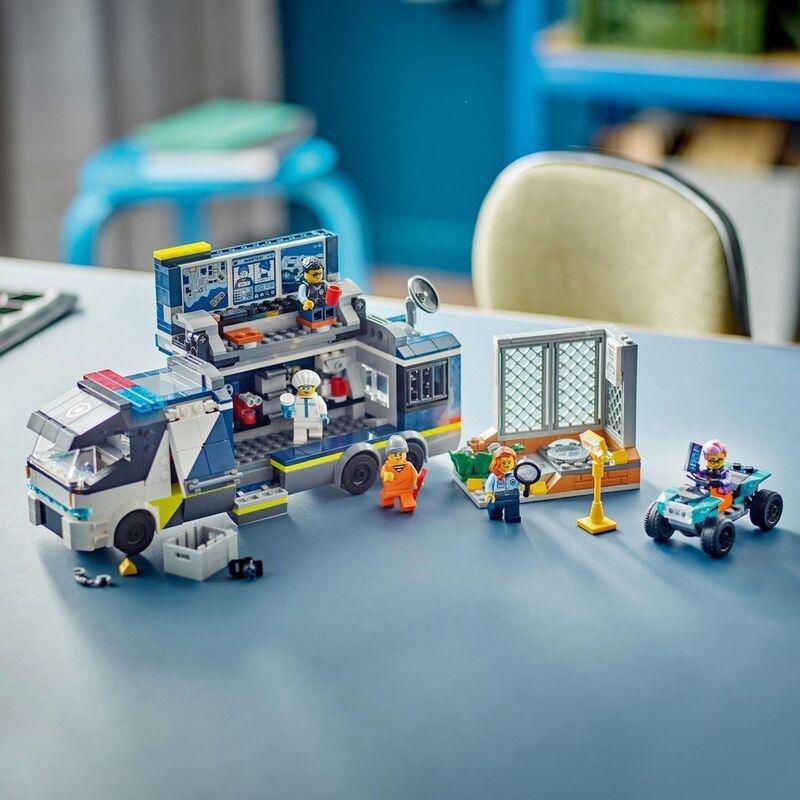 LEGO City Police Mobile Crime Lab Truck 60418 (674 Pieces), , large image number 4