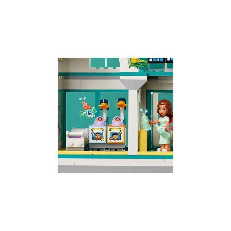 LEGO - LEGO Friends Heartlake City Hospital 42621 (1045 Pieces)