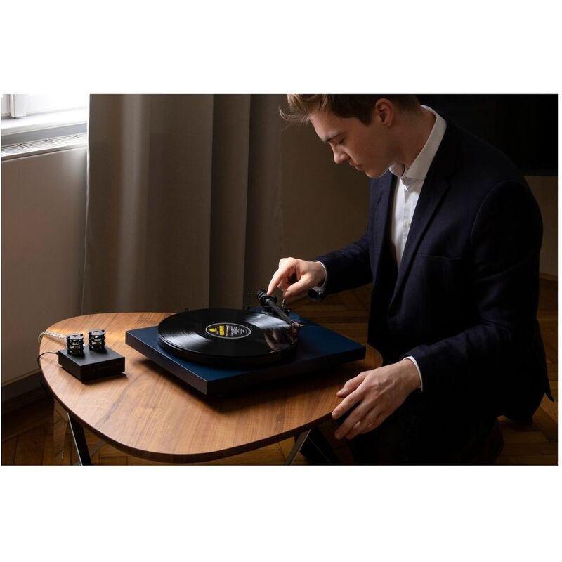 Pro-Ject Debut Carbon Evo Belt-Drive Turntable with Ortofon 2M Red - Satin Blue, , large image number 5