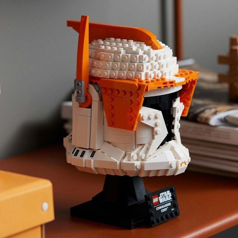 LEGO Star Wars Clone Commander Cody Helmet 75350 (766 Pieces), , large image number 3