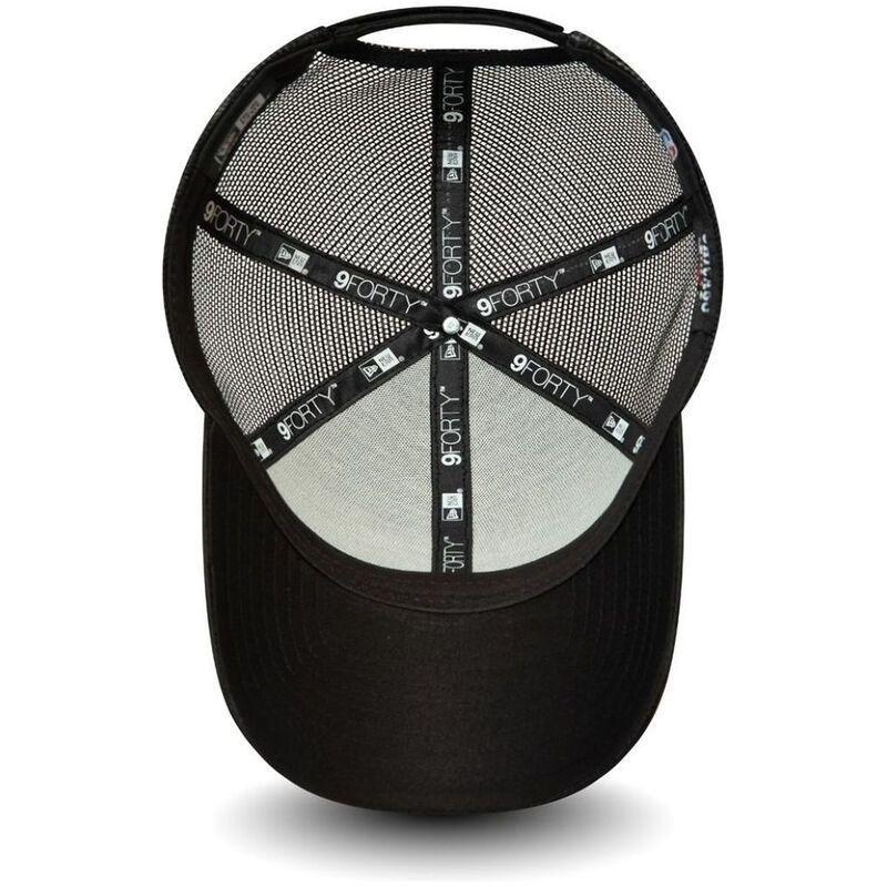 New Era Home Field NBA Chicago Bulls Trucker Cap - Black, , large image number 1