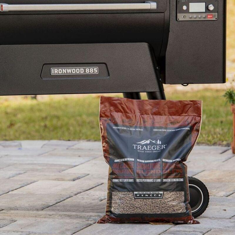 Traeger Signature Blend Pellets 9 Kg Bag, , large image number 2