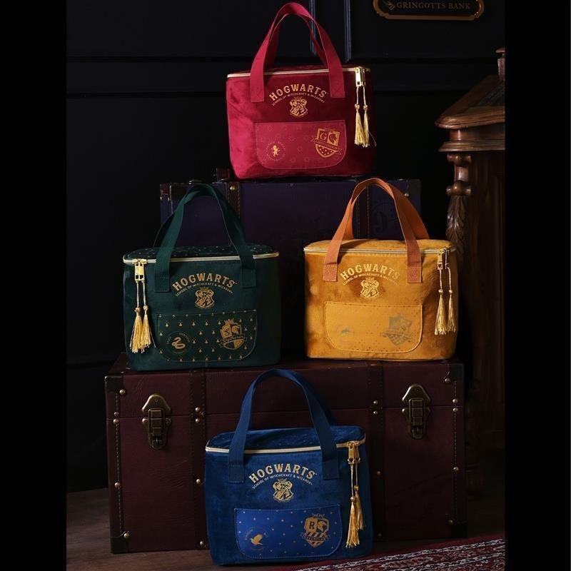 Warner Bros Harry Potter Alumni Lunch Bag - Hufflepuff, , large image number 3