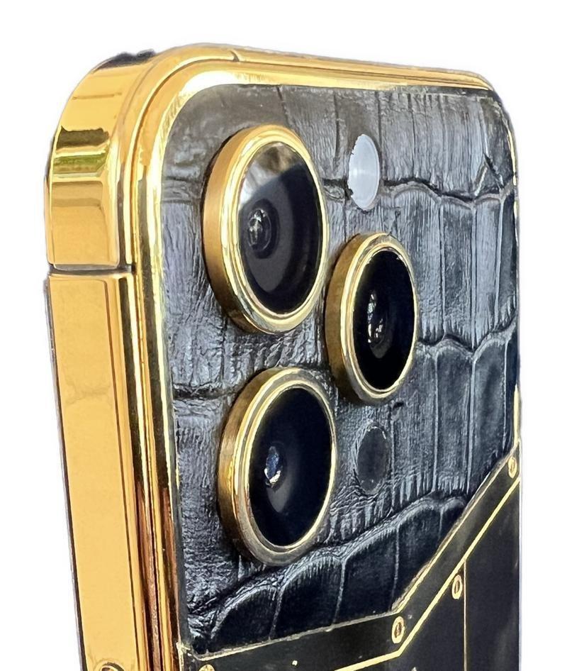 Mansa Custom iPhone 15 Pro Max 256 GB Gold & Carbon Fibre Caviar, , large image number 1