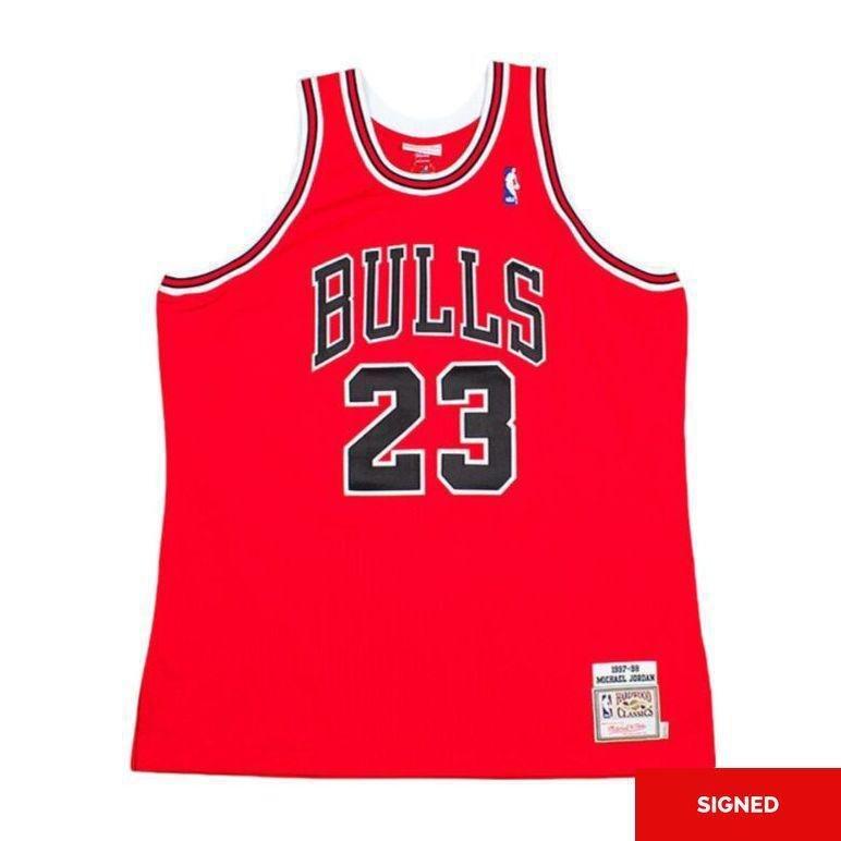 Bootroom Collection Michael Jordan Signed Chicago Bulls 1997-98 Away Jersey (Boxed), , large image number 2