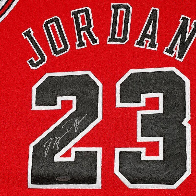 Bootroom Collection Michael Jordan Signed Chicago Bulls 1997-98 Away Jersey (Boxed), , large image number 3