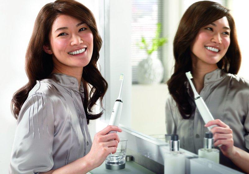 PHILIPS Sonicare DiamondClean Ceramic White Sonic Electric Toothbrush, , large image number 13