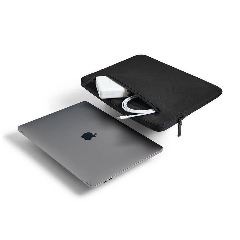Incase Compact Sleeve Thunderbolt 3 USB-C Black for MacBook Pro 15-Inch, , large image number 6