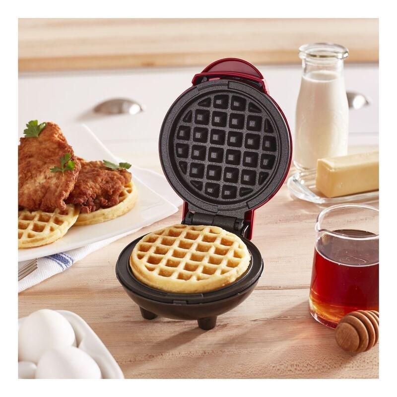 DASH - Dash Mini Waffle Maker Red