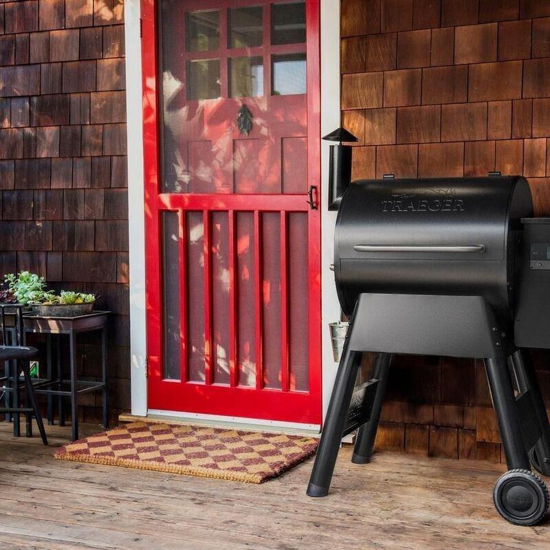 Traeger Pro 575 Wood Pellet Grill - Black, , large image number 1