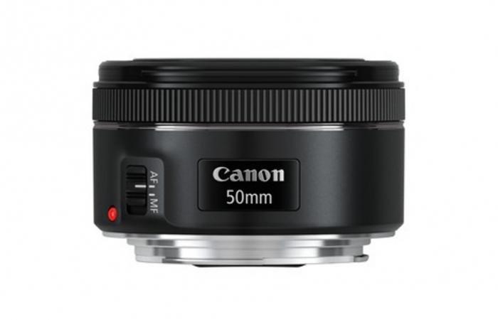 Canon EOS 2000D DSLR Camera EFS 18-55mm DC III Black Kit + EF 50mm 1.8 STM Lens (Bundle), , large image number 2