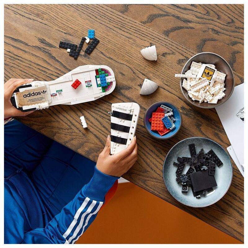 LEGO ICONS adidas Originals Superstar Building Kit 10282 (731 Pieces), , large image number 3
