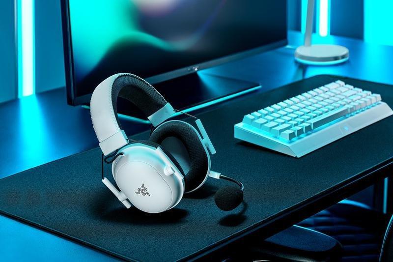 Razer Blackshark V2 Pro White Wireless eSports Headset, , large image number 2
