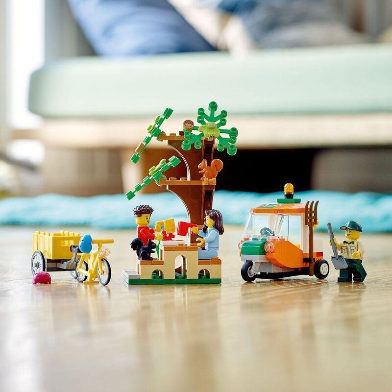LEGO City Picnic In The Park 60326, , large image number 2