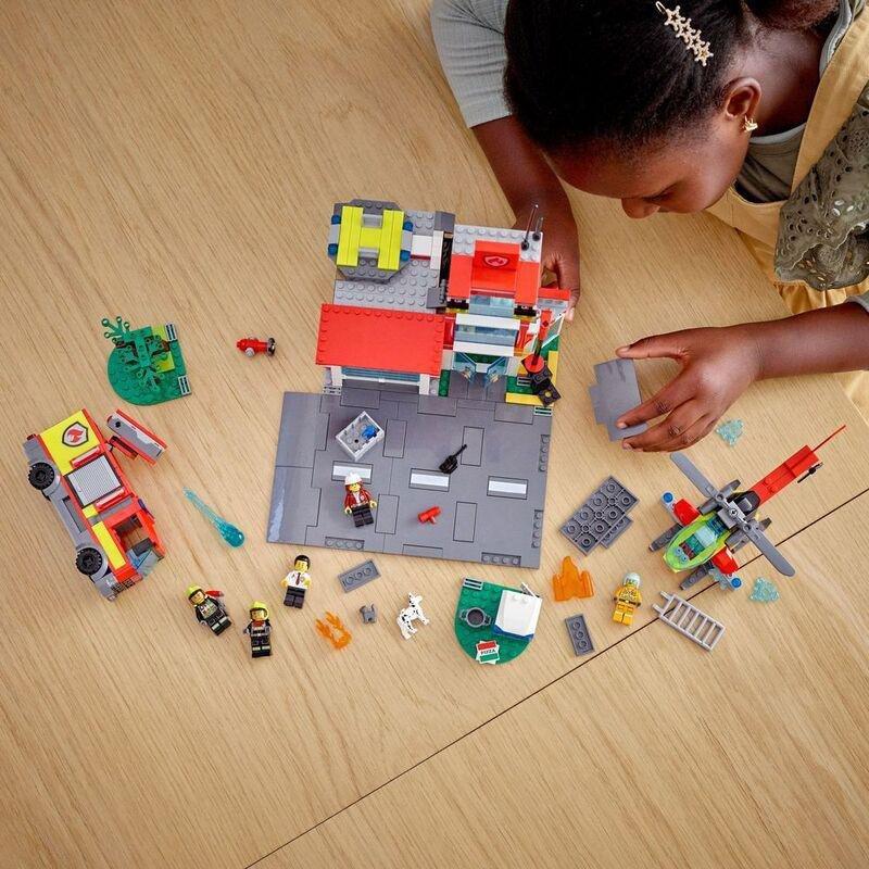 LEGO City Fire Station 60320, , large image number 2