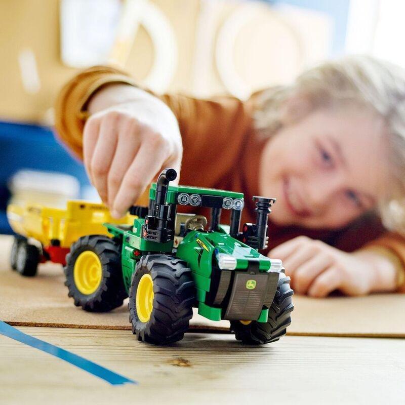 LEGO Technic John Deere 9620R 4WD Tractor 42136, , large image number 1