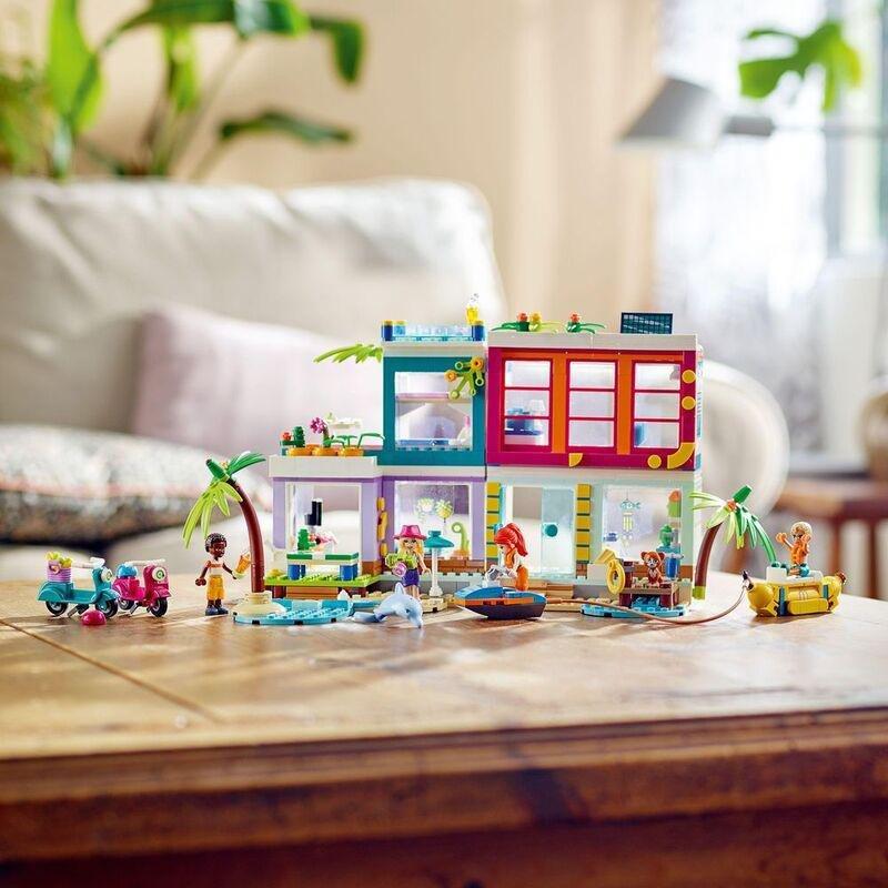 LEGO Friends Holiday Beach House 41709, , large image number 2