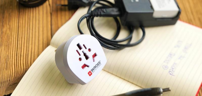 Skross World to Uk USB Travel Adapter, , large image number 1