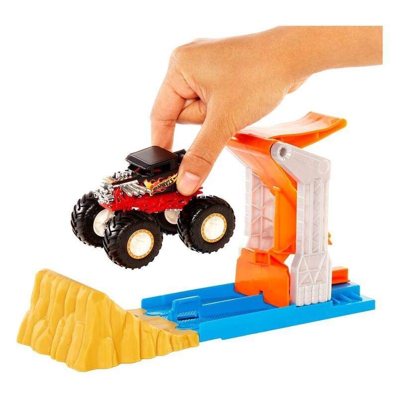 Hot Wheels Monster Trucks Launch And Bash Playset Gvk08, , large image number 3
