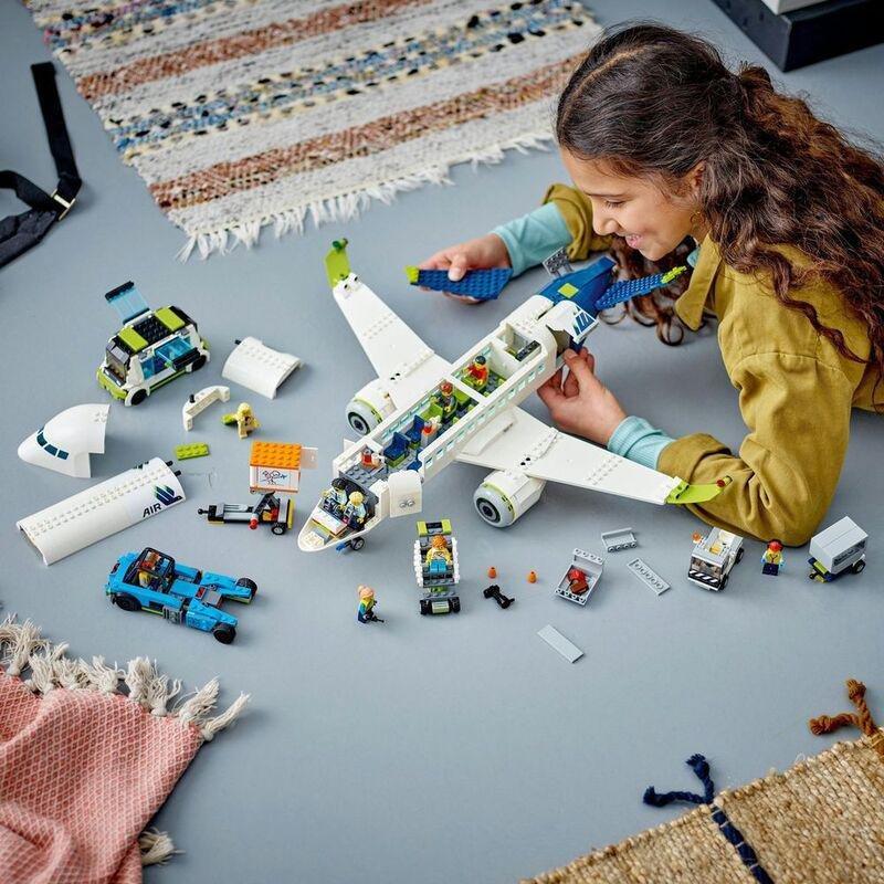 LEGO City Passenger Aeroplane 60367 Building Toy Set (930 Pieces), , large image number 3