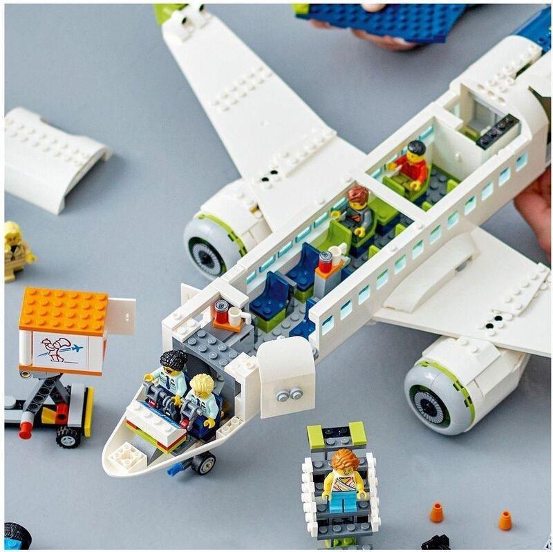 LEGO City Passenger Aeroplane 60367 Building Toy Set (930 Pieces), , large image number 7