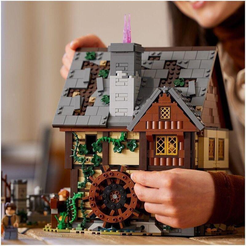 LEGO - LEGO Ideas Disney Hocus Pocus: The Sanderson Sisters' Cottage 21341 (2316 Pieces)