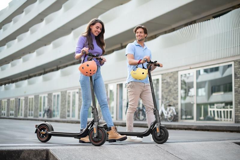 Ninebot By Segway KickScooter F40E - Black, , large image number 5