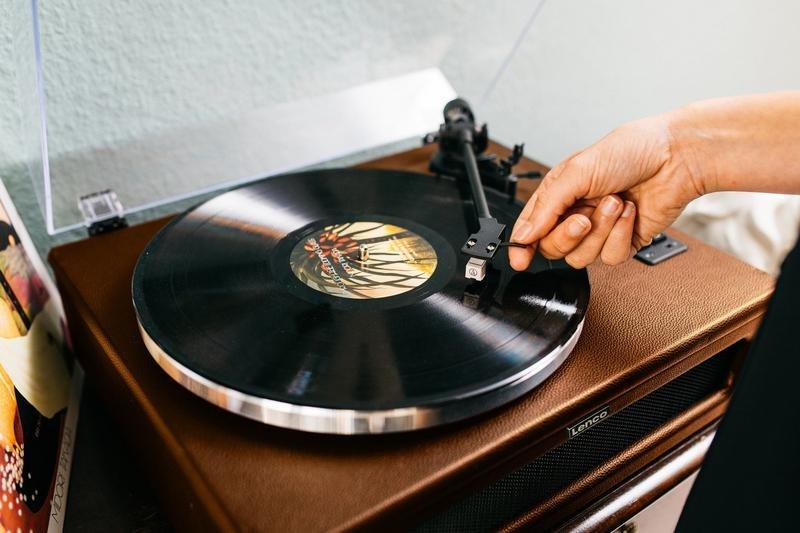 Lenco LS-430BN Turntable With Built-In Speakers Brown, , large image number 1