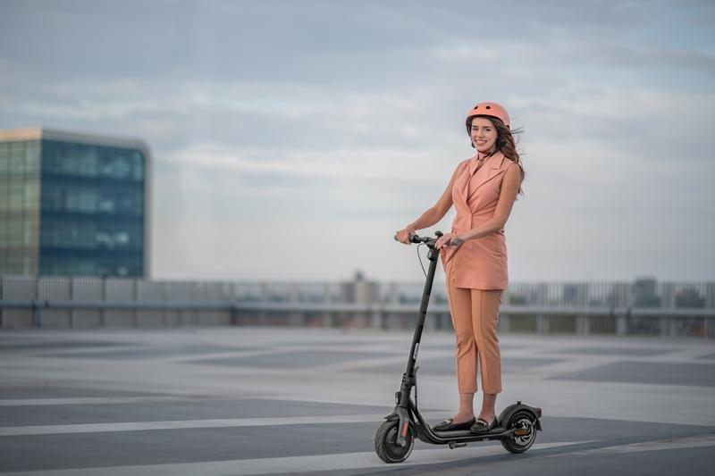 Ninebot By Segway Kickscooter F25E - Dark Grey, , large image number 2