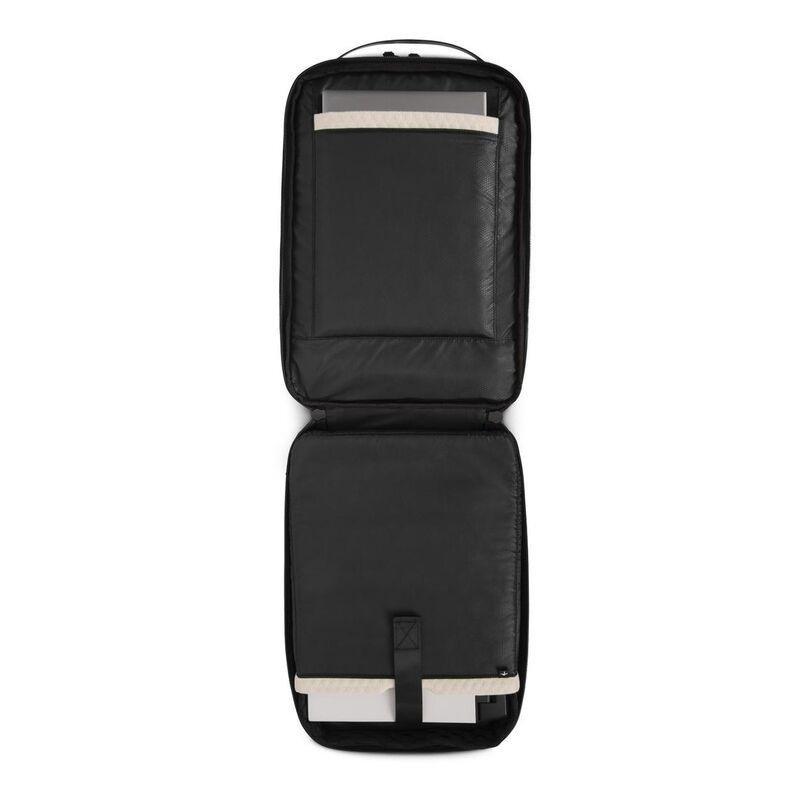 Alienware AW723P 17-inch Horizon Travel Backpack, , large image number 3