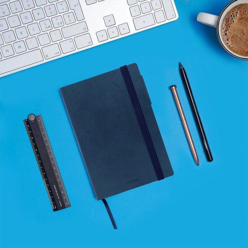 Legami Medium Weekly Diary with Notebook 18 Month 2022/2023 (12 x 18 cm) - Blue, , large image number 4