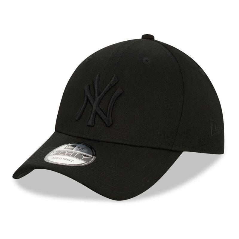 New Era League Essential 9Forty New York Yankees Men's Strapback Cap - Black, , large image number 0