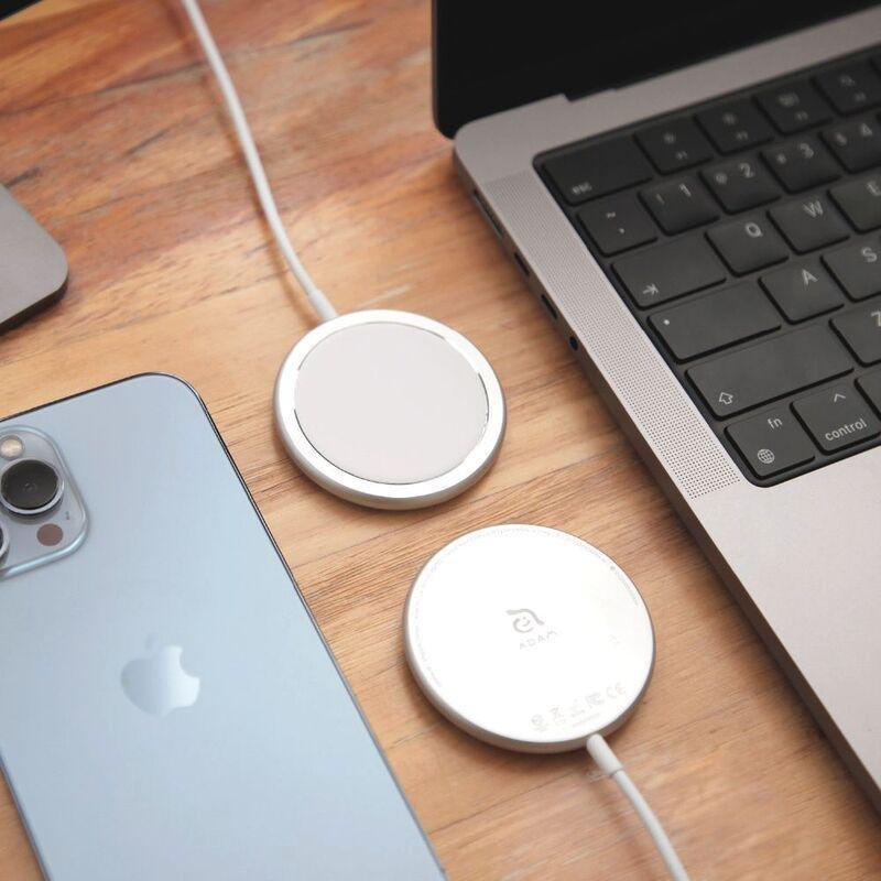Adam Elements Omnia M Magnetic Charger - White, , large image number 3
