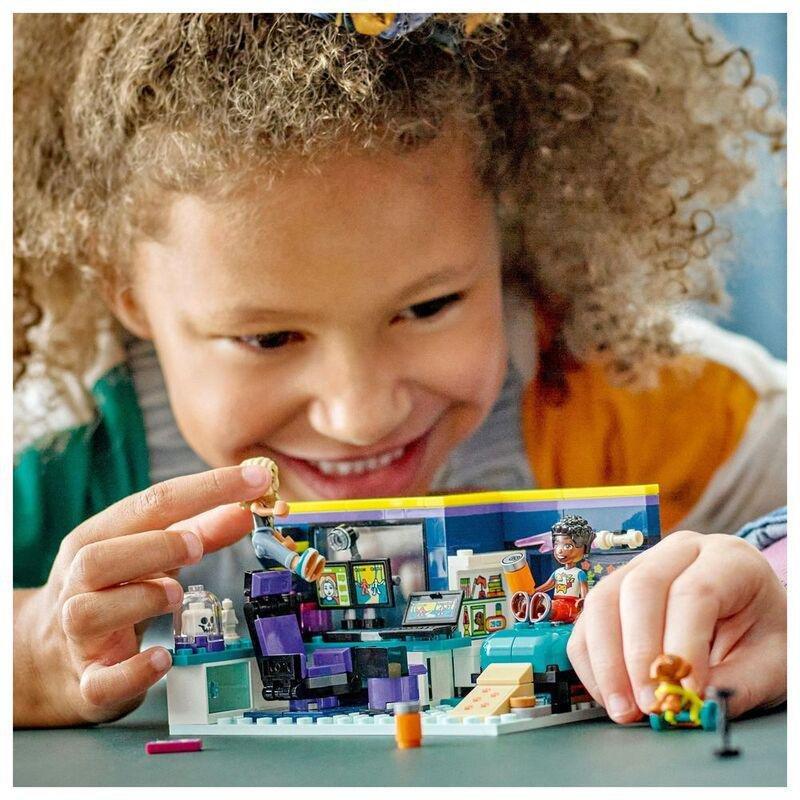LEGO Friends Nova's Room Building Toy Set 41755 (179 Pieces), , large image number 4