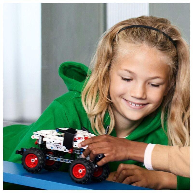 LEGO Technic Monster Jam Monster Mutt Dalmatian Building Toy Set 42150 (244 Pieces), , large image number 3