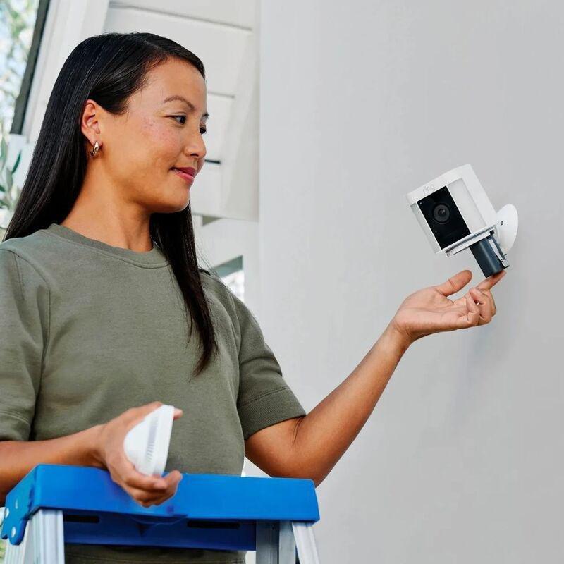Ring Spotlight Cam Plus - Battery - White, , large image number 1