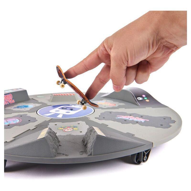 Tech Deck Shredline 360 Spinning Fingerboarding Action Playset, , large image number 2