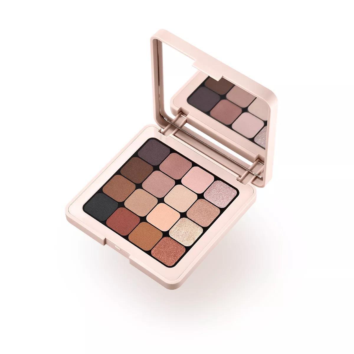 Emma Roberts X Kiko Milano Nonaffinity Eyeshadow Palette