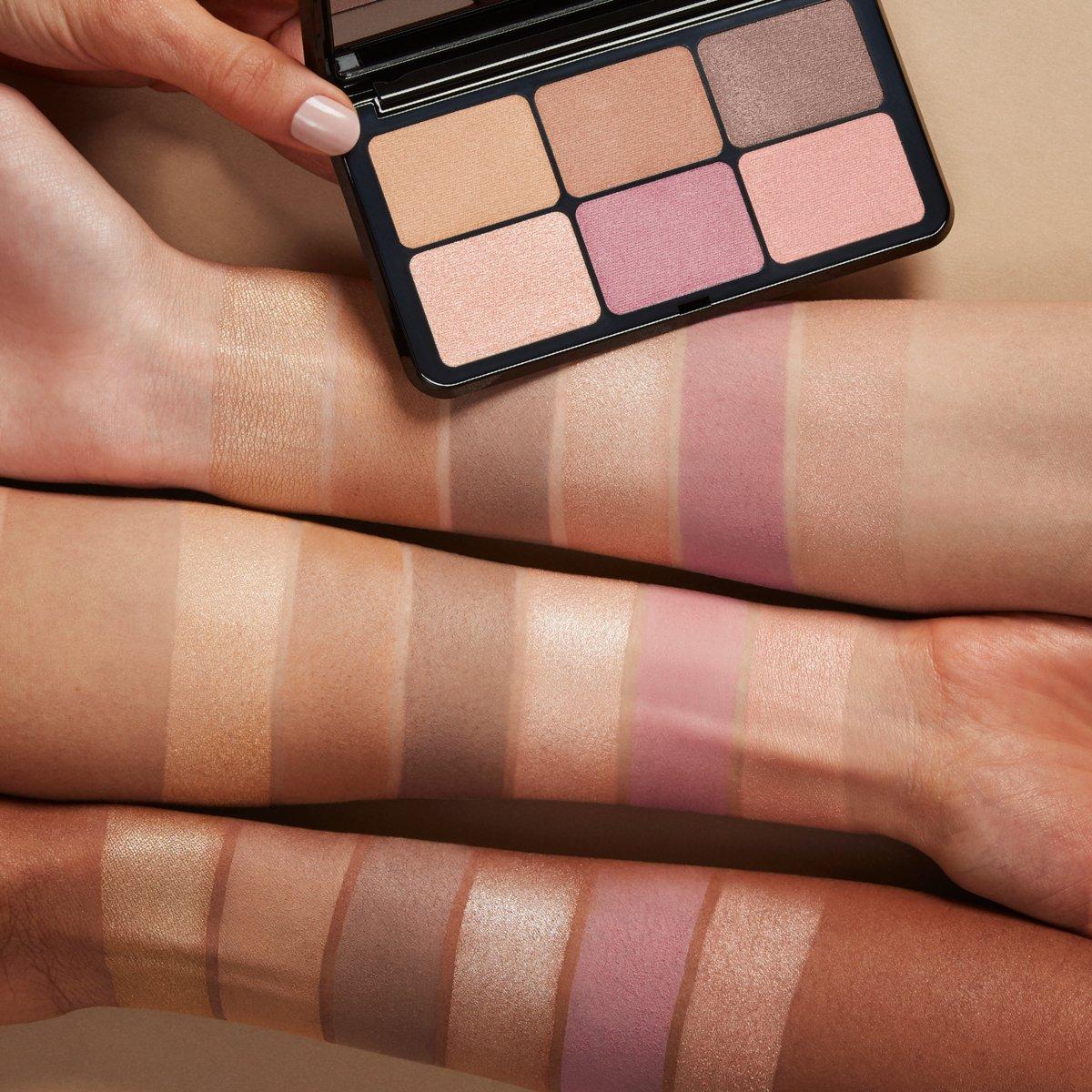 Irresistible Total Look Face Powder Palette, 01 Light-Medium, thumbnail