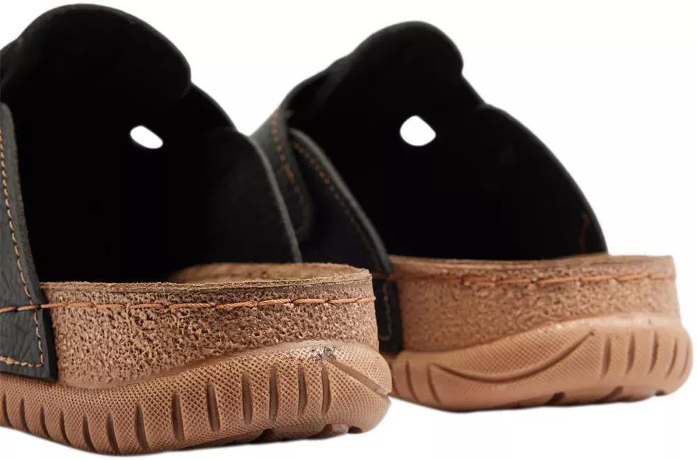 Black Leather Closed Toe Slippers, , large image number 5