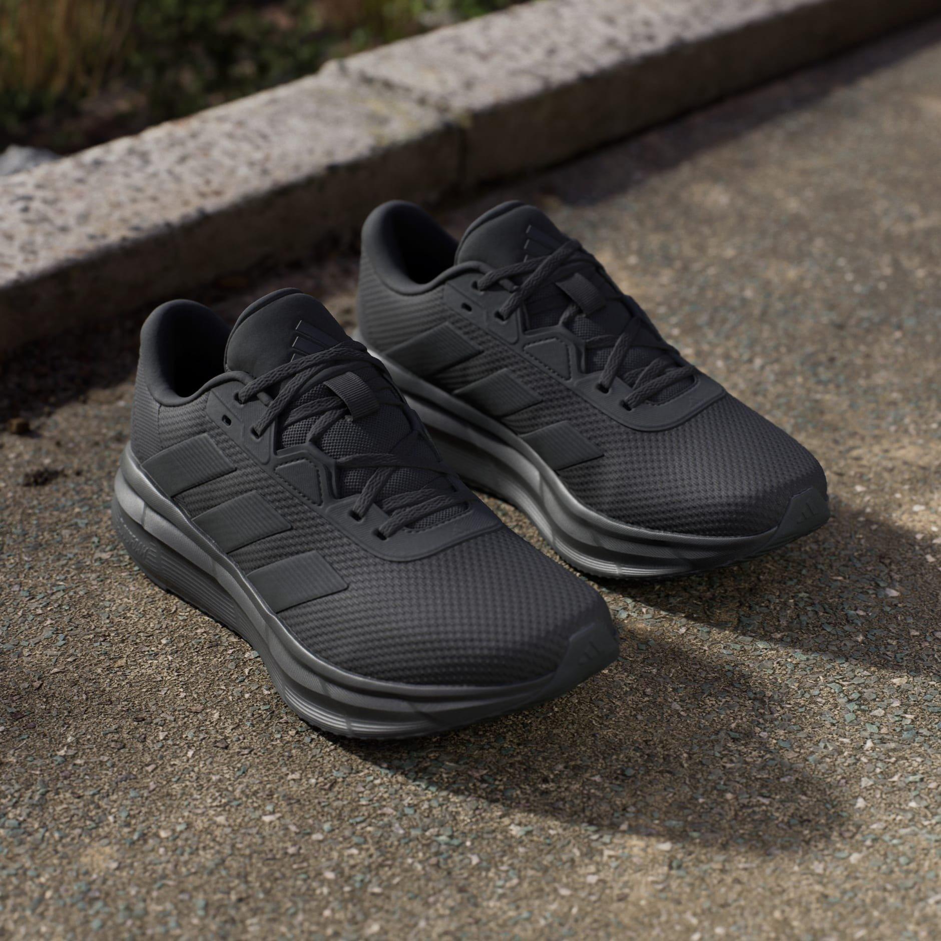 Black Galaxy 7 Running Shoes, , large image number 3