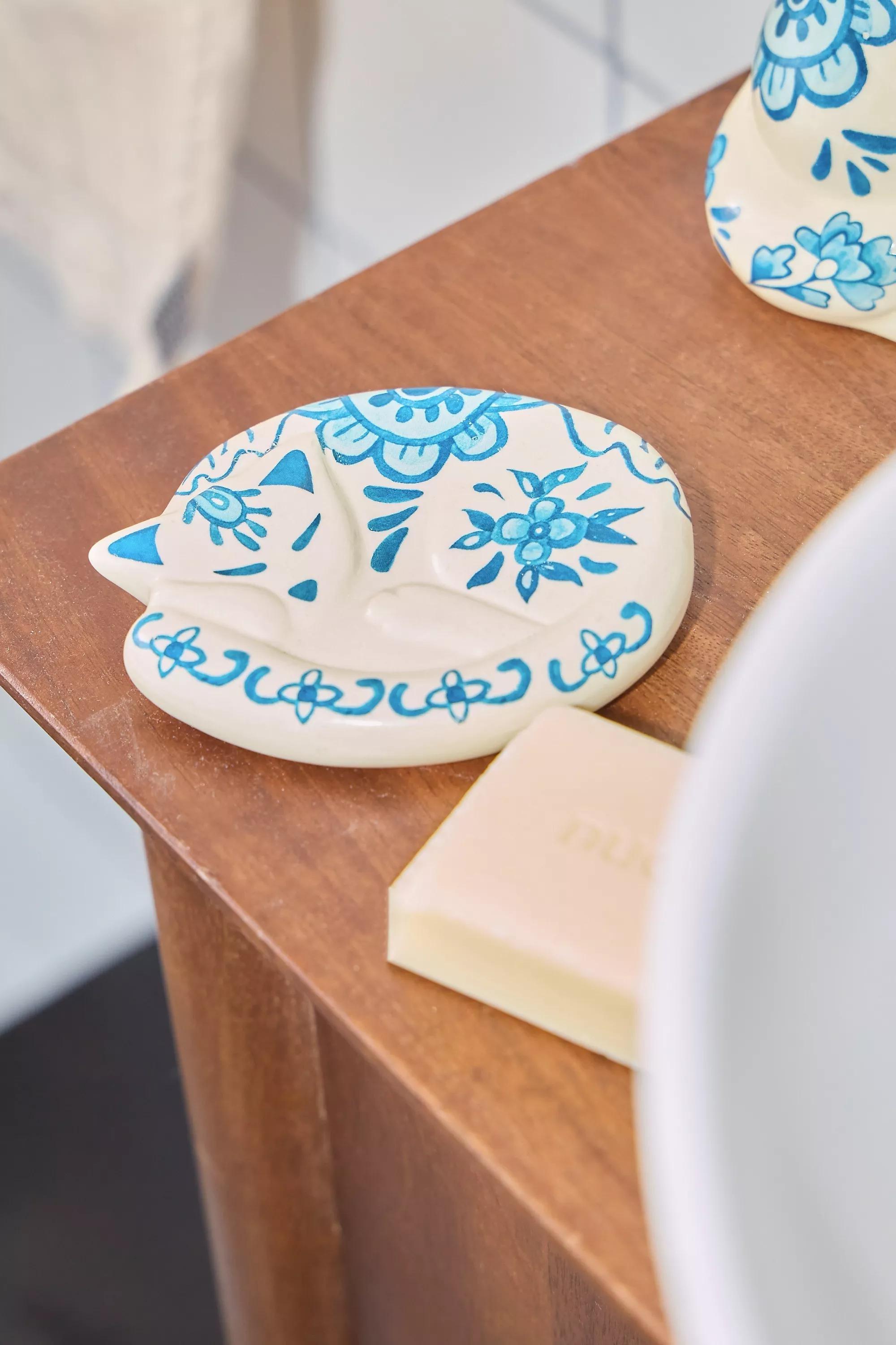 Blue Delft Cat Soap Dish, BLUE, large image number 0