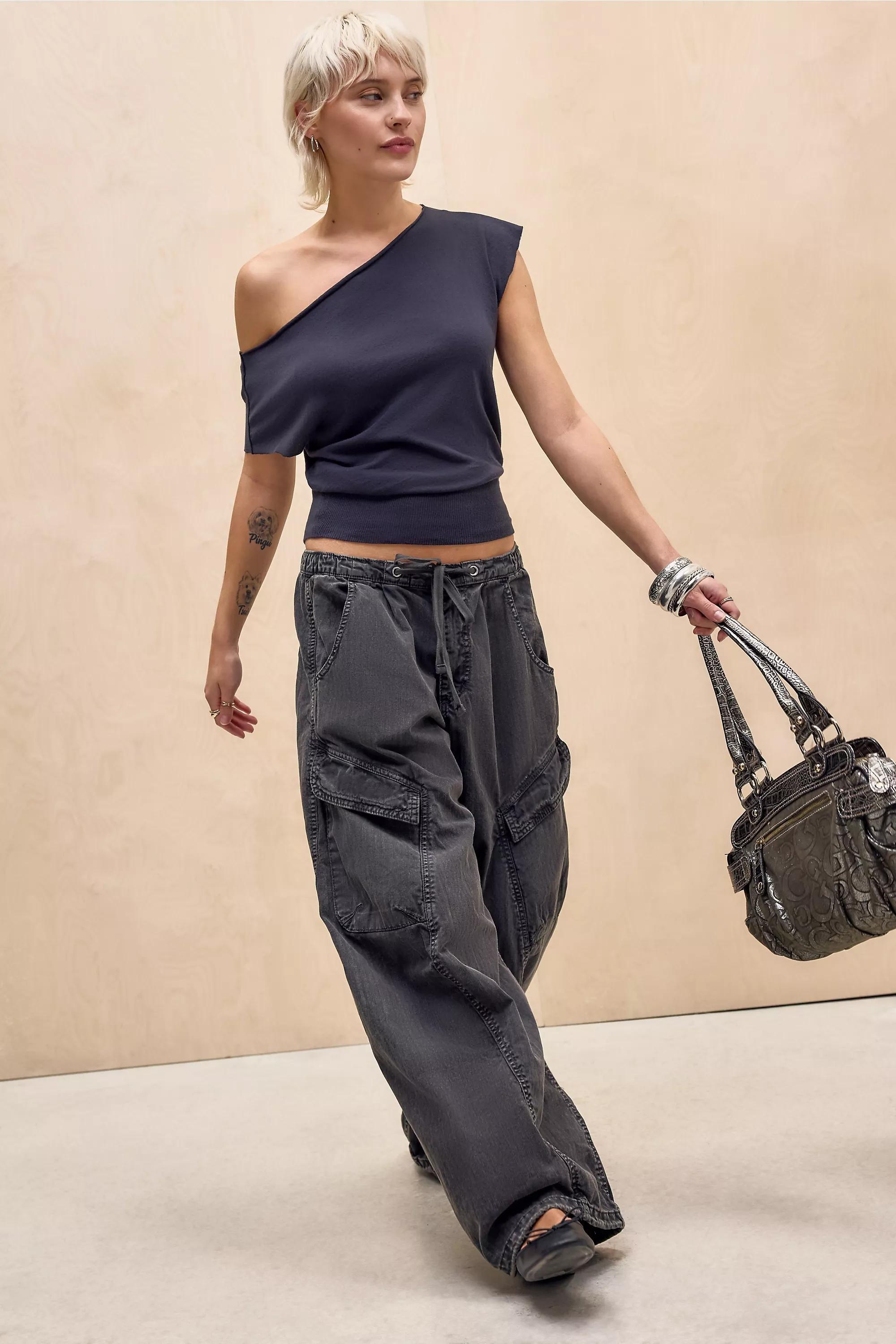 Black Out From Under Off-The-Shoulder Banded Hem T-Shirt, BLK, large image number 1