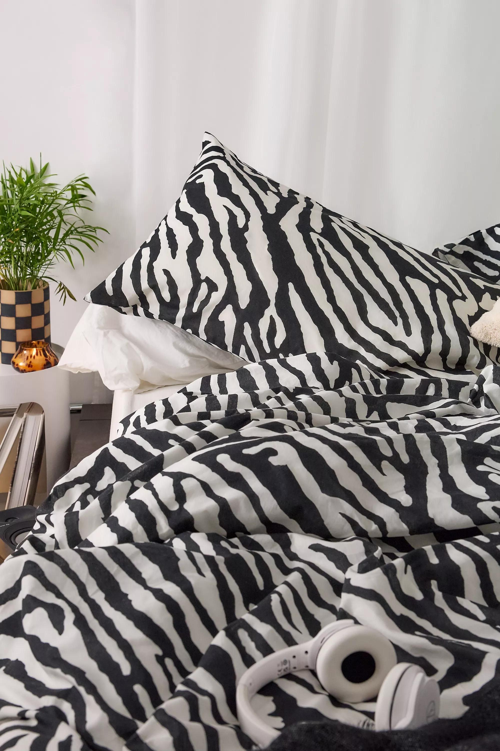Multicolour Darcie Zebra Duvet Set, B&W, medium