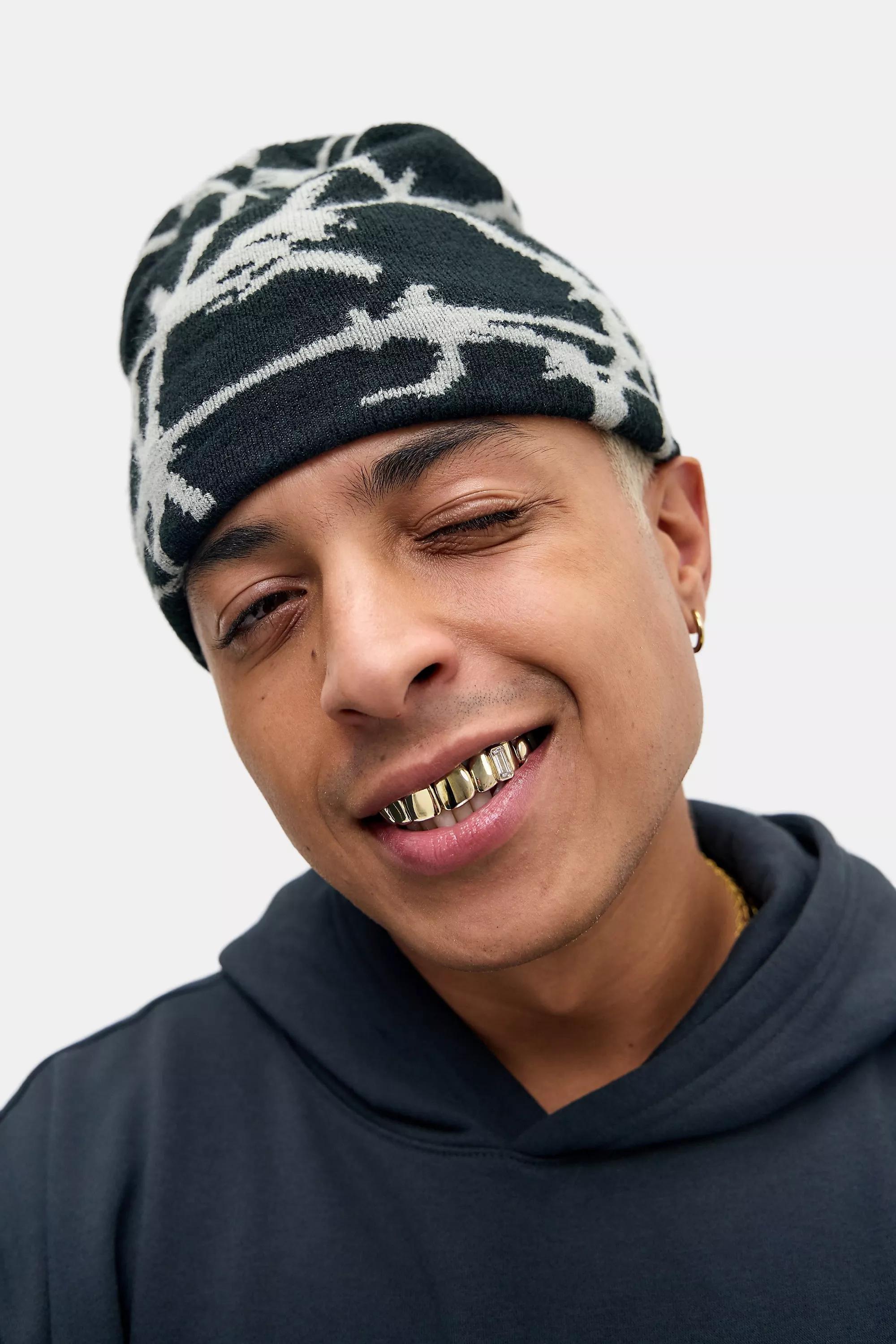 Black Uo Barbed Wire Skull Beanie, BLK, large image number 1