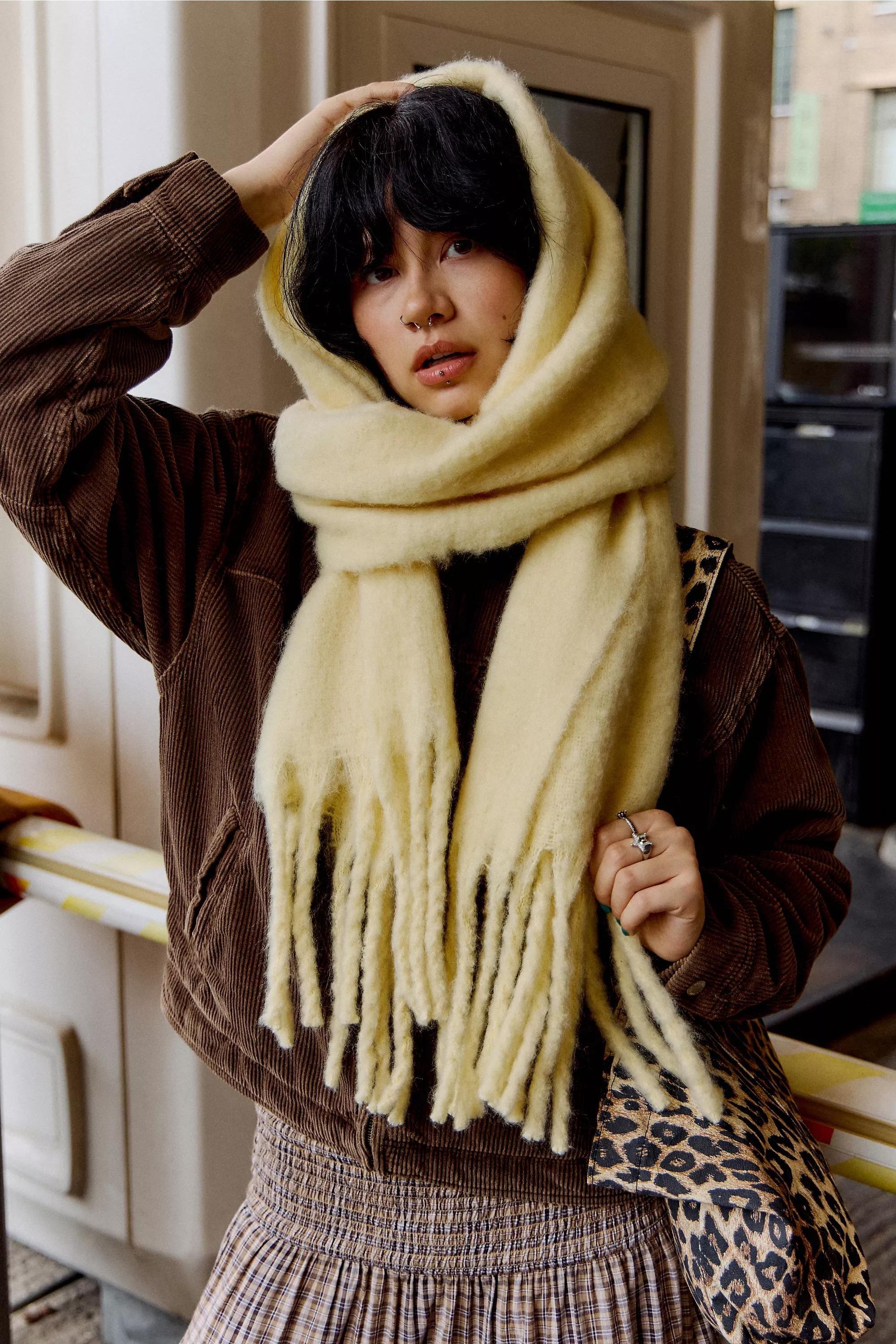 UO Lenora Blanket Scarf, HONEY, medium