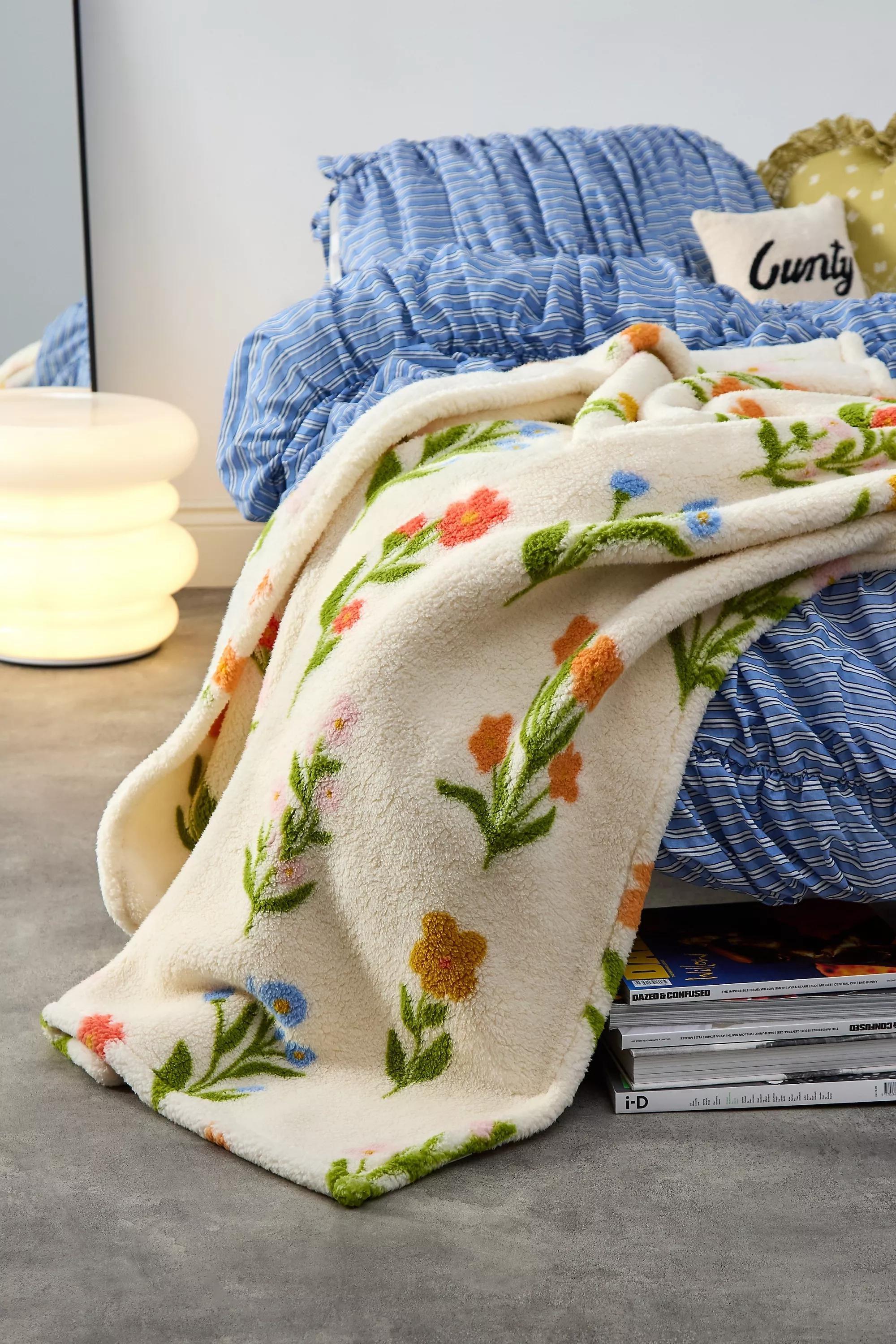 Multicolour Wildflower Fleece Throw, ASSORT, large image number 0