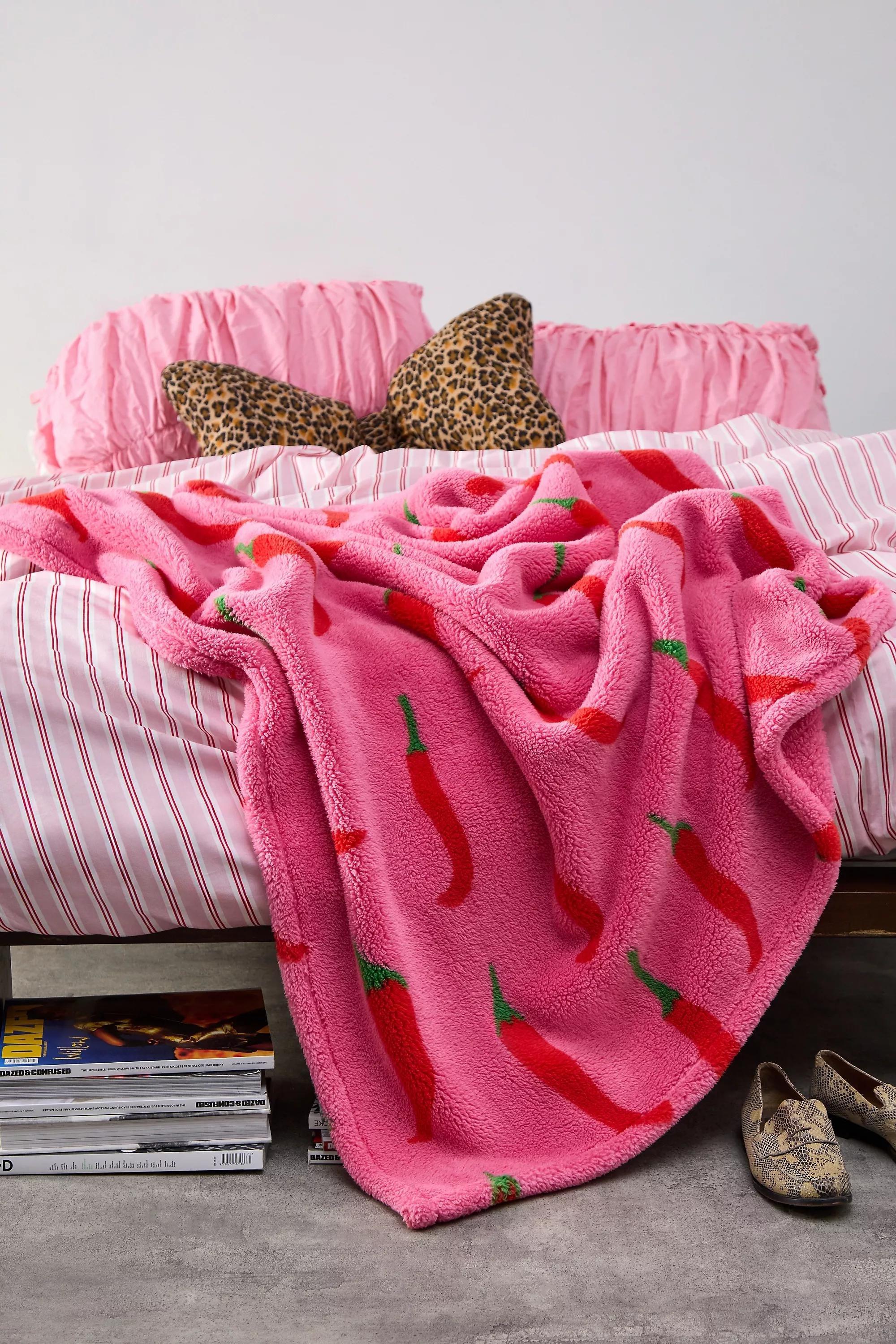 Pink Chilli Fleece Throw, PINK, medium