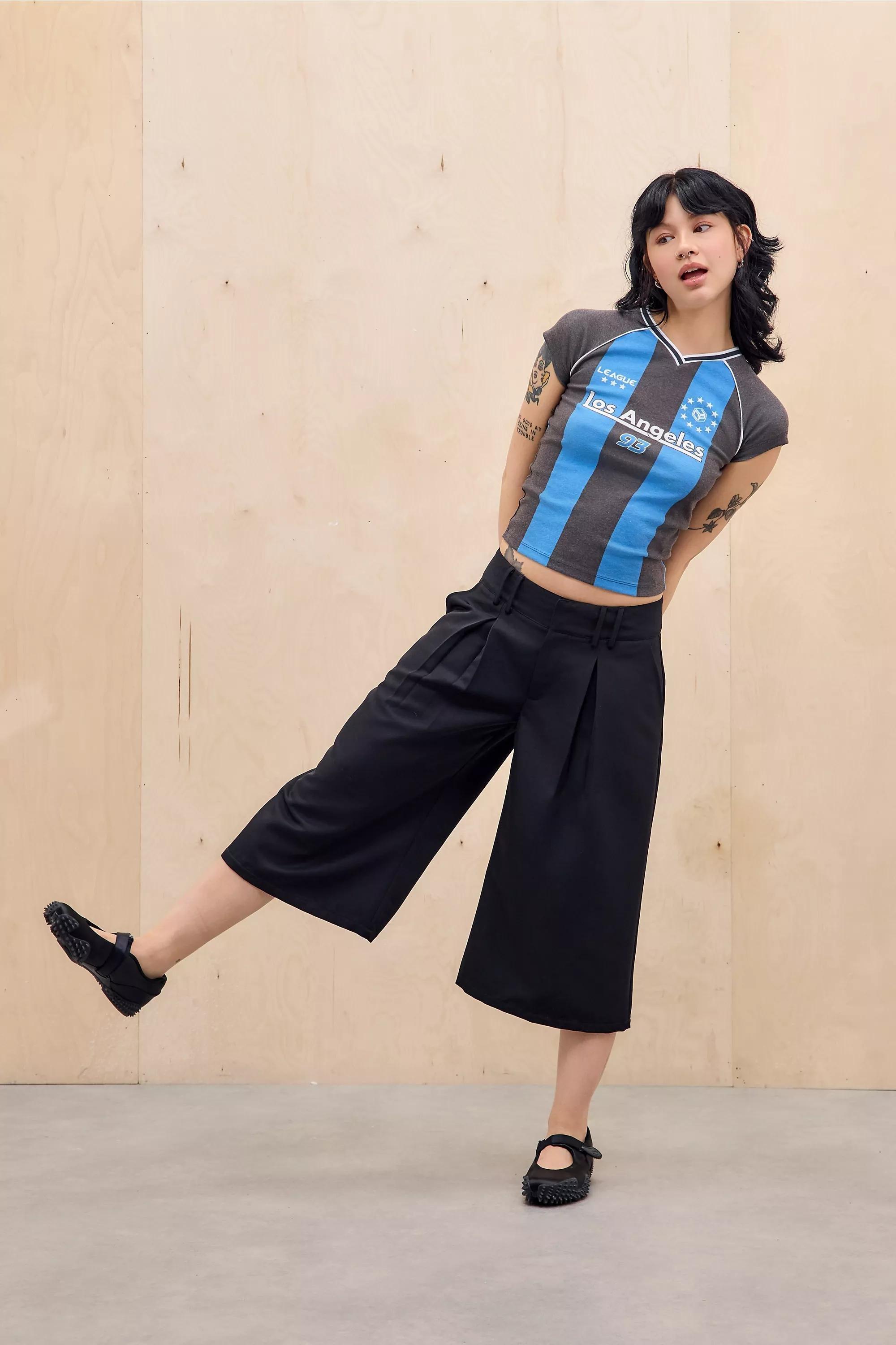 Multicolour Uo La Football V-Neck T-Shirt, BLK, large image number 2